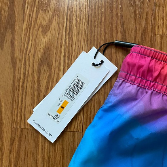 Calvin Klein CBCVPA13 yjl MODERN HOLOGRAPHIC Logo CK Shorts Multicolor Mens Size - Picture 5 of 6